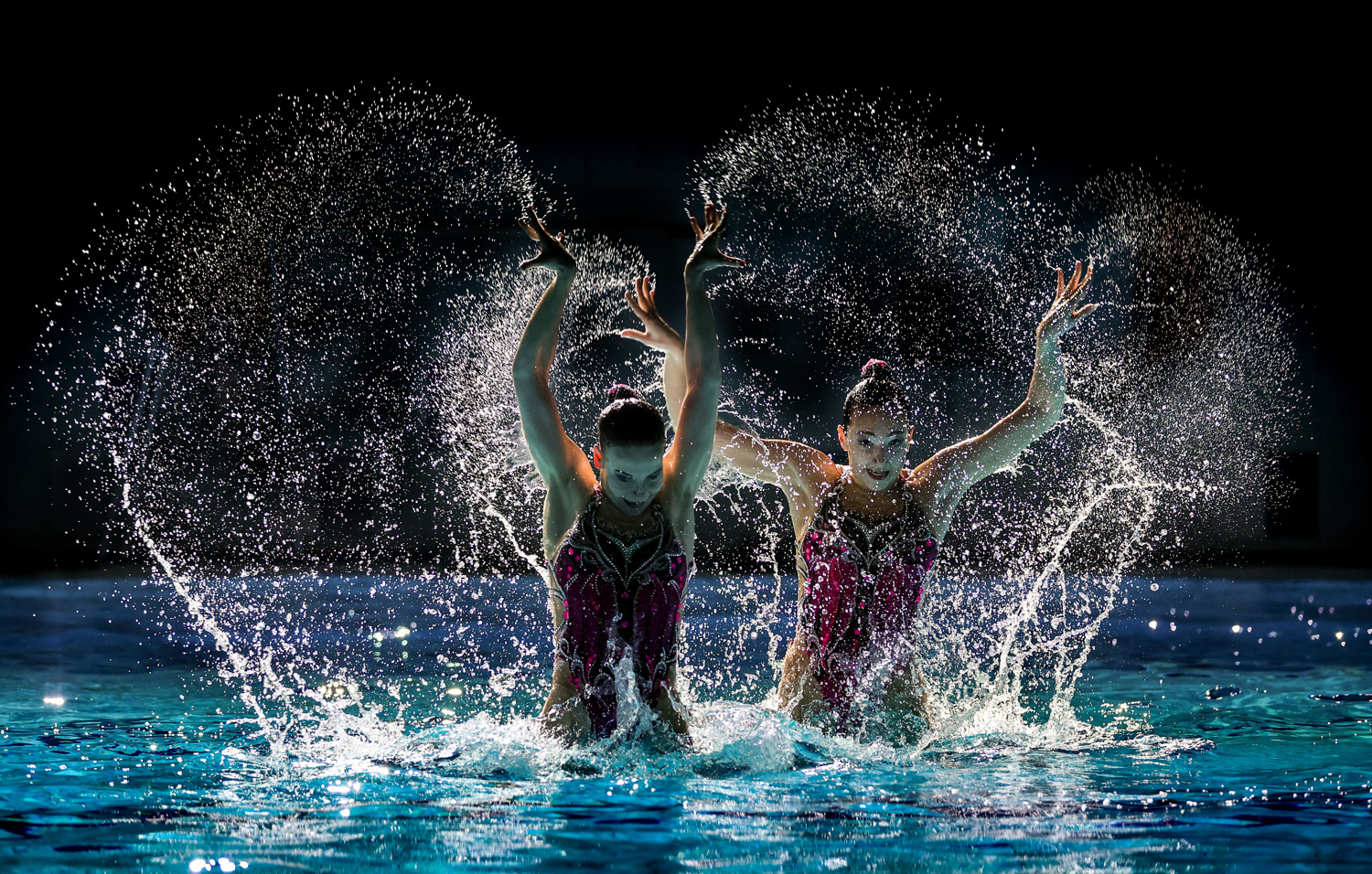 <b>Synchronized swimming show by Maria Kiseleva</b><br /><p>Canon EOS R6+ Обьектив <a href="https://www.canon.ru/lenses/ef-70-200mm-f-2-8l-usm-lens/">EF 70-200mm II f/2.8L USM</a><i></i></p> Synchronized swimming show by Maria Kiseleva