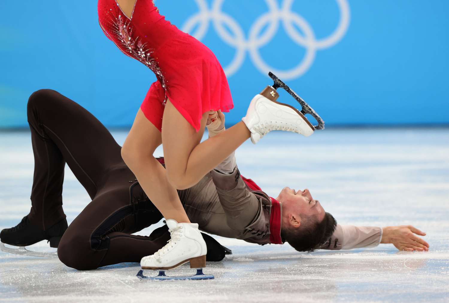 Beijing 2022 Winter Olympic Games_Anastasia Mishina and Aleksandr Galliamov of Russia skate in the Pair Skating Short Program Te